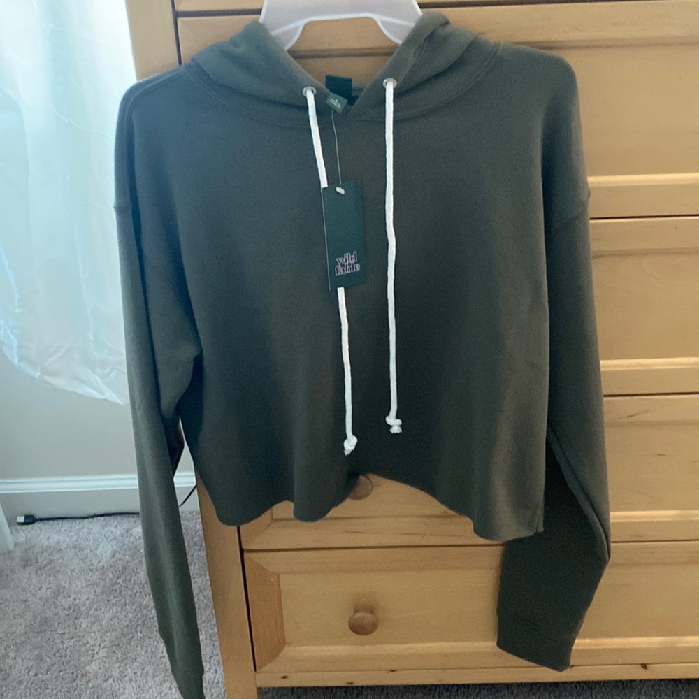 Wild Fable size small cropped hoodie in army green